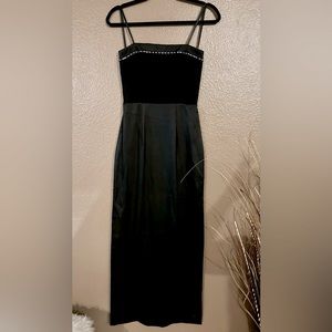 Roberta blk satin long dress for prom or whatever size Small